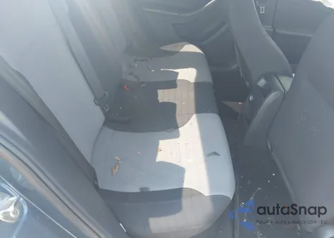 2018 Volkswagen Jetta 1.4T S z USA, uszkodzony, nr VIN 3VW2B7AJ8JM211042